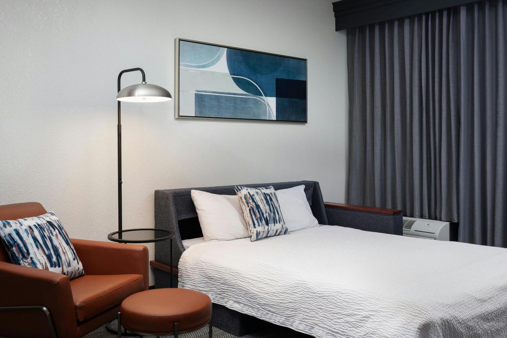 Courtyard By Marriott Denver Central Park Bagian luar foto